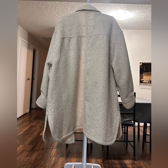 H&M Cream Textured Jacket - Picture 2 of 16